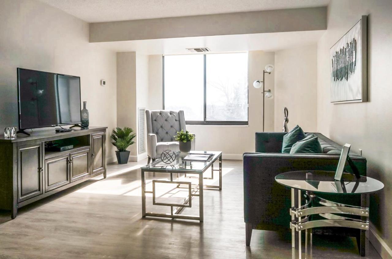 Short Term Rentals At The Park At Trowbridge Senior Community Southfield Exterior foto