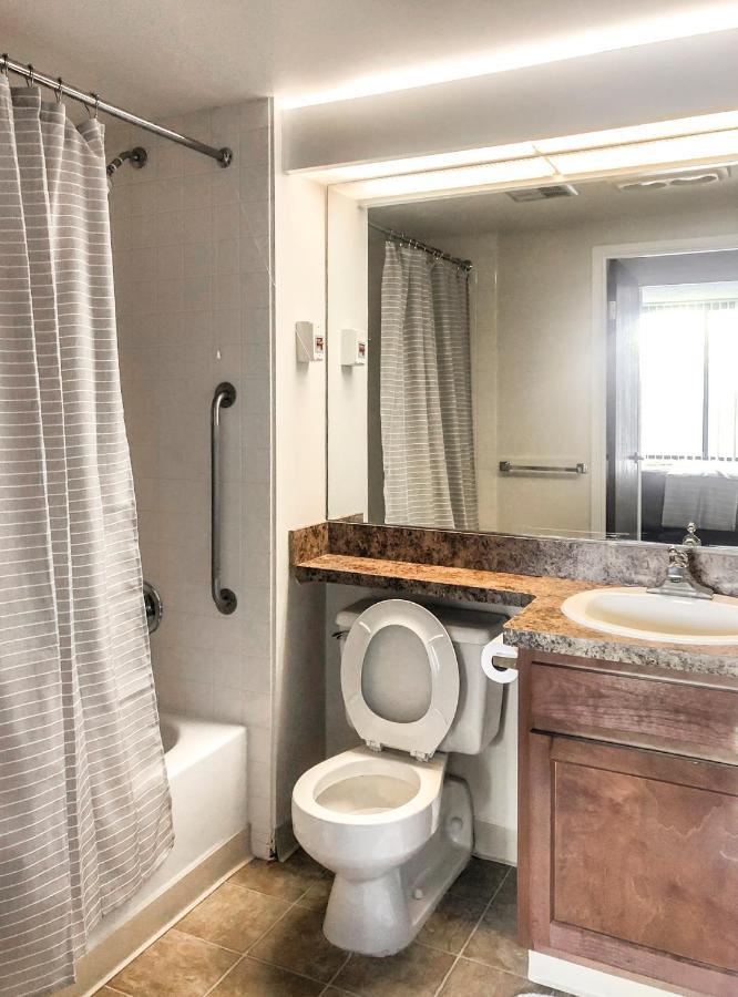 Short Term Rentals At The Park At Trowbridge Senior Community Southfield Exterior foto